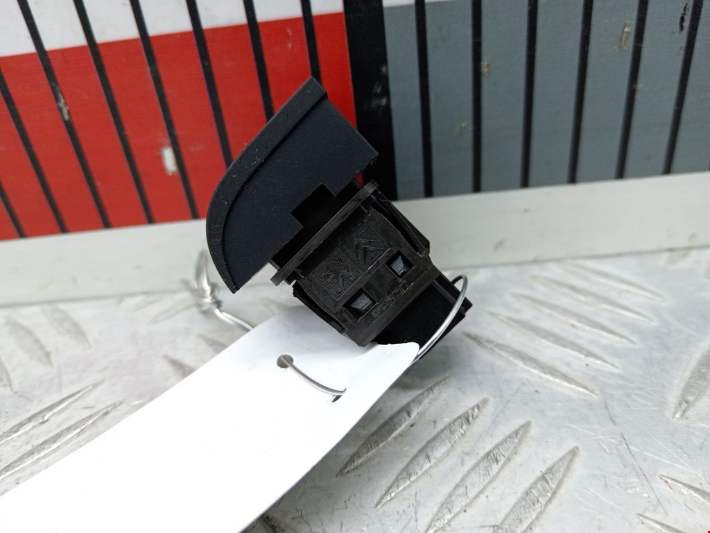 Кнопка центрального замка PEUGEOT 207 2006-2015