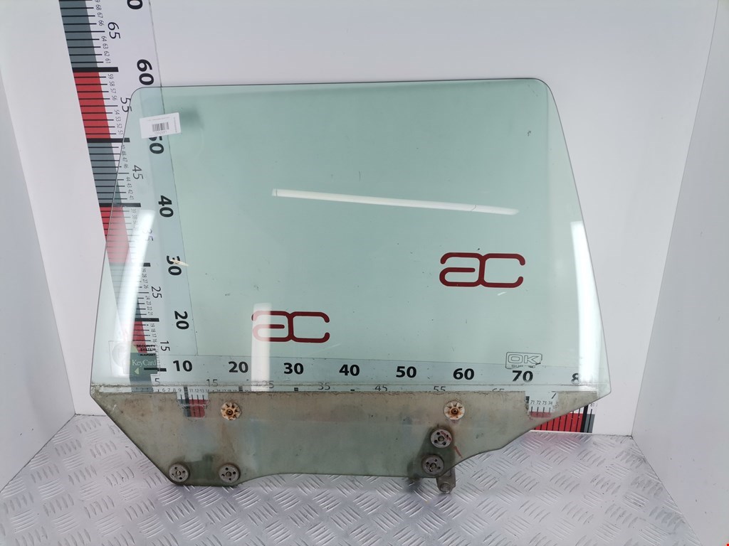 Стекло двери заднее левое SUBARU Forester I 1997-2002