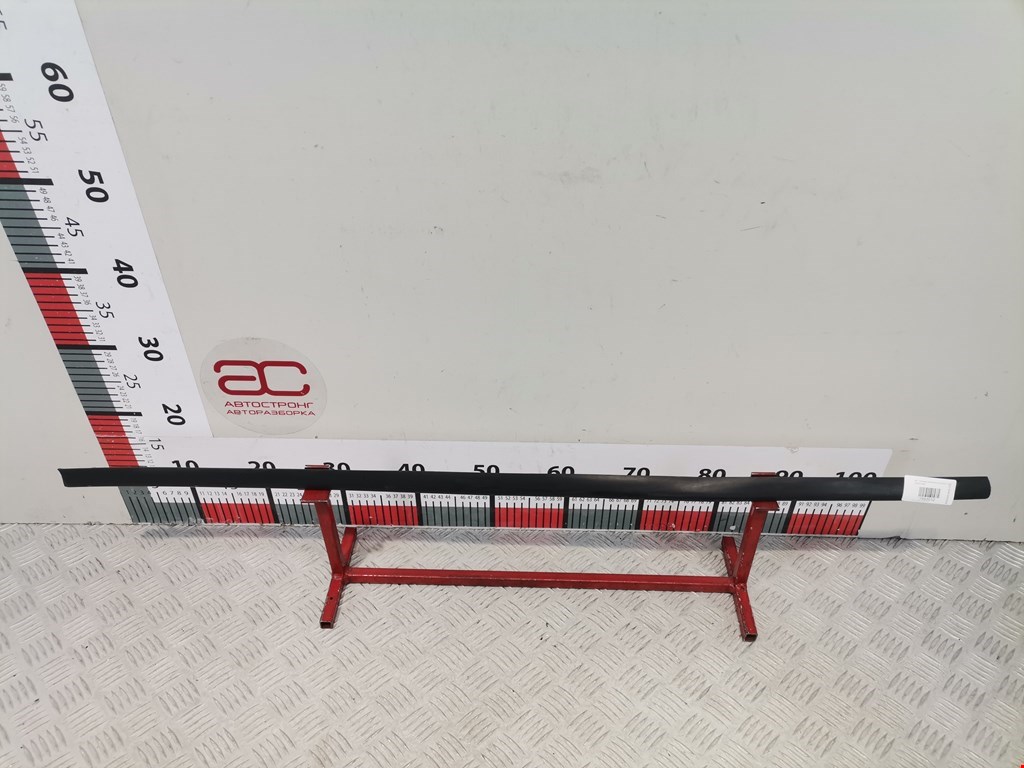 Накладка декоративная (молдинг) двери передней правой BMW 3-Series (E46) (1998-2007)