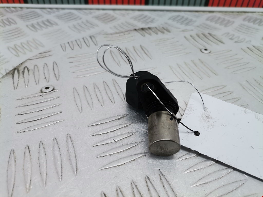 Датчик положения коленвала TOYOTA Avensis 2003-2008