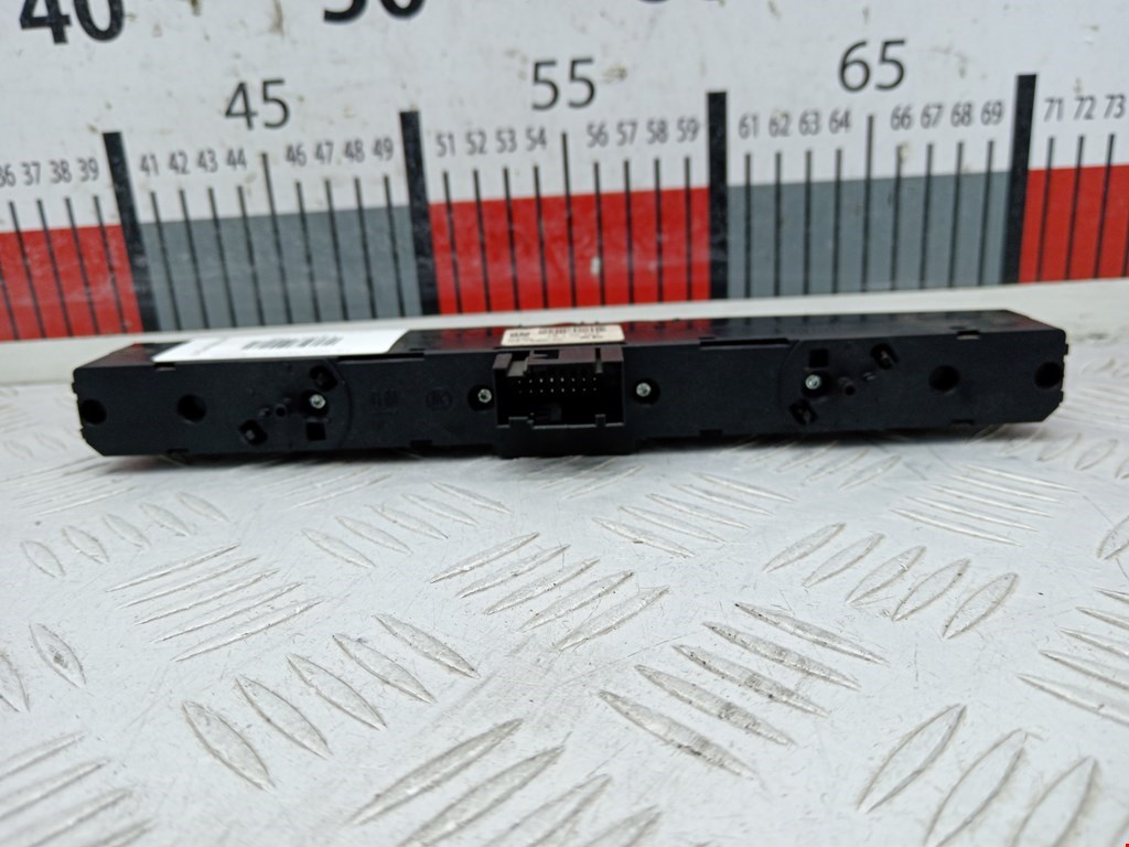 Кнопка аварийной сигнализации (аварийки) OPEL Astra H/Family 2004-2015