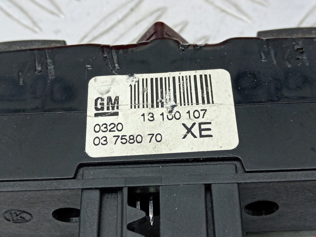 Кнопка аварийной сигнализации (аварийки) OPEL Astra H/Family 2004-2015