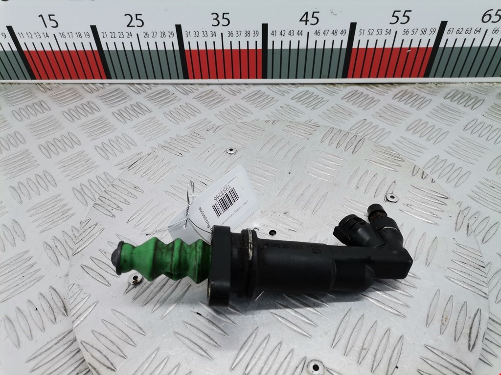 Цилиндр сцепления рабочий VOLKSWAGEN Golf IV 1997-2003