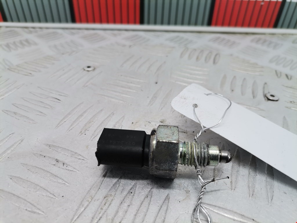 Датчик включения заднего хода VOLKSWAGEN Golf IV 1997-2003