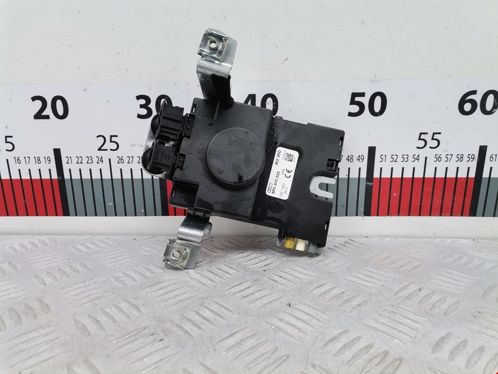 Усилитель антенны AUDI A3 8P 2003-2013