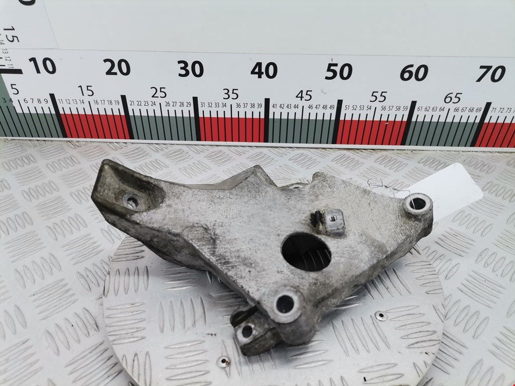 Кронштейн (крепление лапа) двигателя BMW 1-Series (E81/E82/E87/E88) (2004-2014)