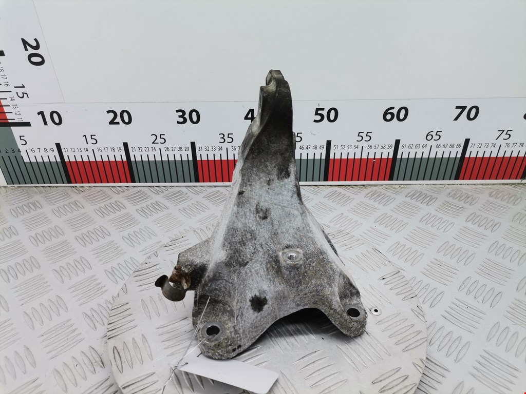 Кронштейн (крепление лапа) двигателя BMW 1-Series (E81/E82/E87/E88) (2004-2014)