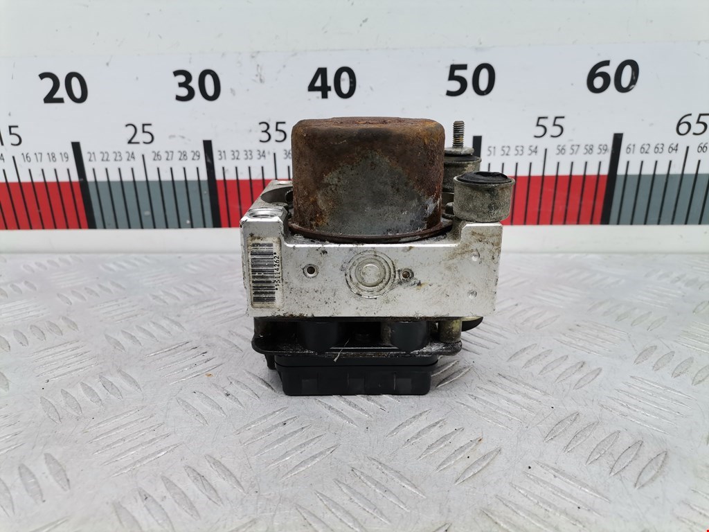 Блок ABS (насос) TOYOTA Yaris Verso 1999-2006