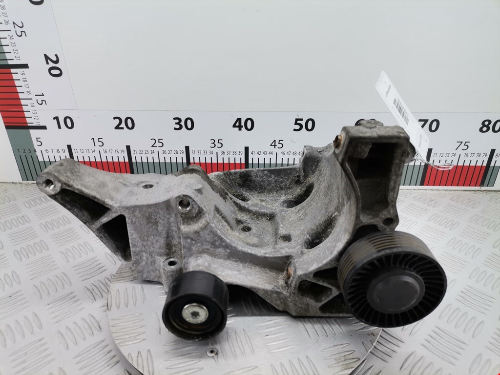 Кронштейн кондиционера BMW 1er E81\E87 2004-2011