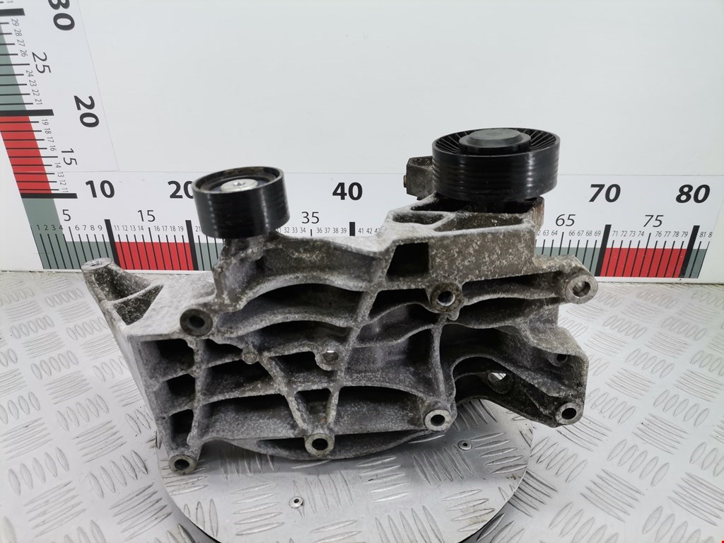 Кронштейн кондиционера BMW 1er E81\E87 2004-2011