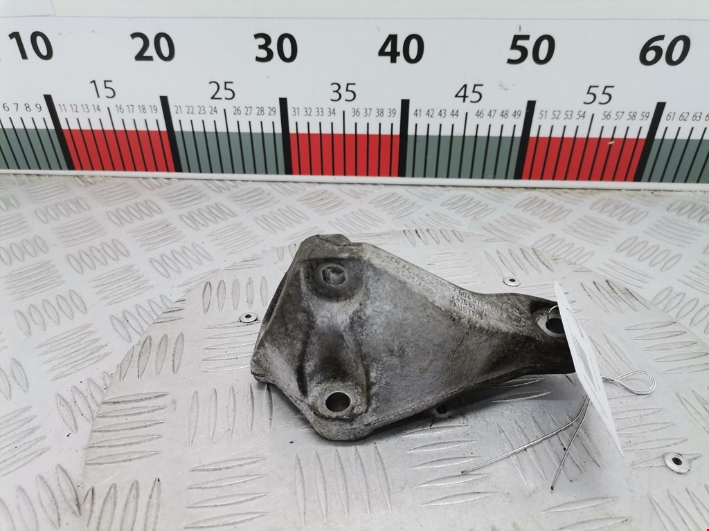 Кронштейн ТНВД BMW 1er E81\E87 2004-2011