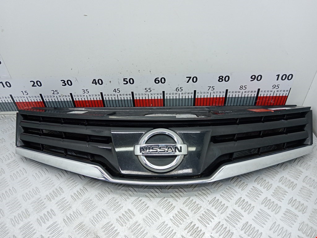 Решетка радиатора NISSAN Note E11 2005-2014