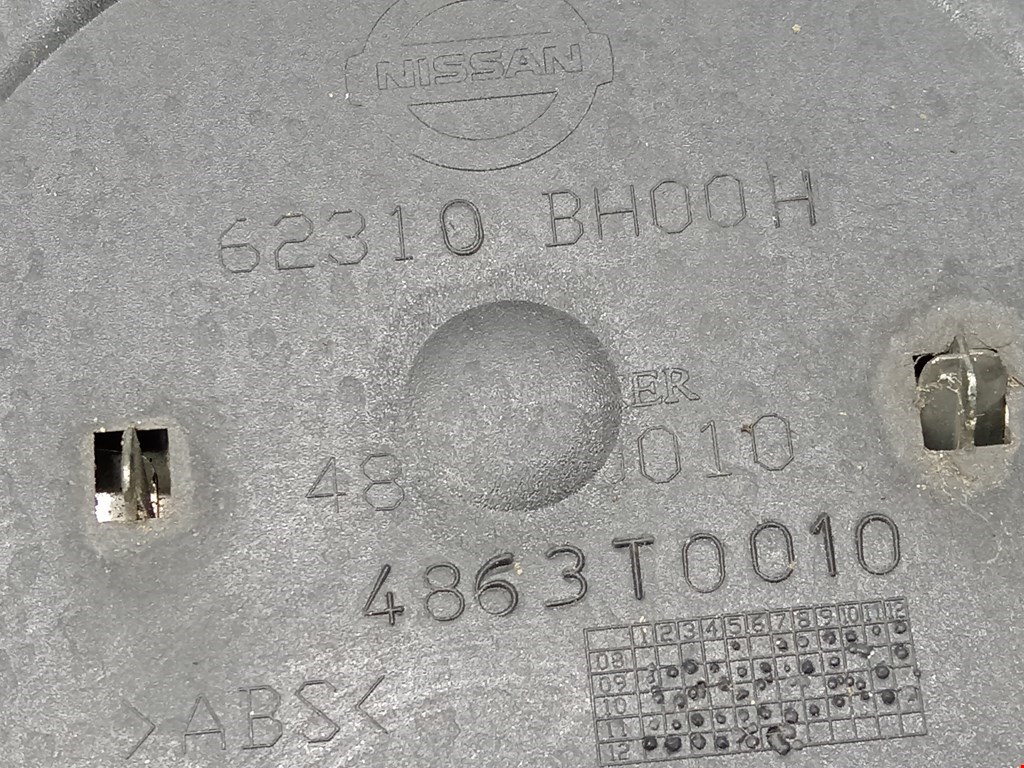 Решетка радиатора NISSAN Note E11 2005-2014