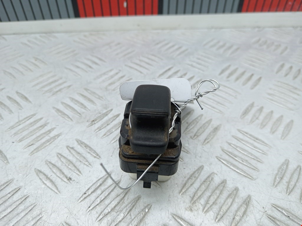 Кнопка стеклоподъемника MITSUBISHI Space Wagon N8,N9 1998-2004