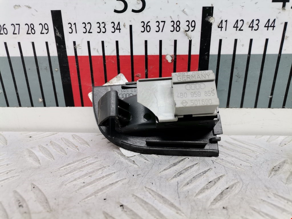 Кнопка стеклоподъемника AUDI A6 C5 1997-2004