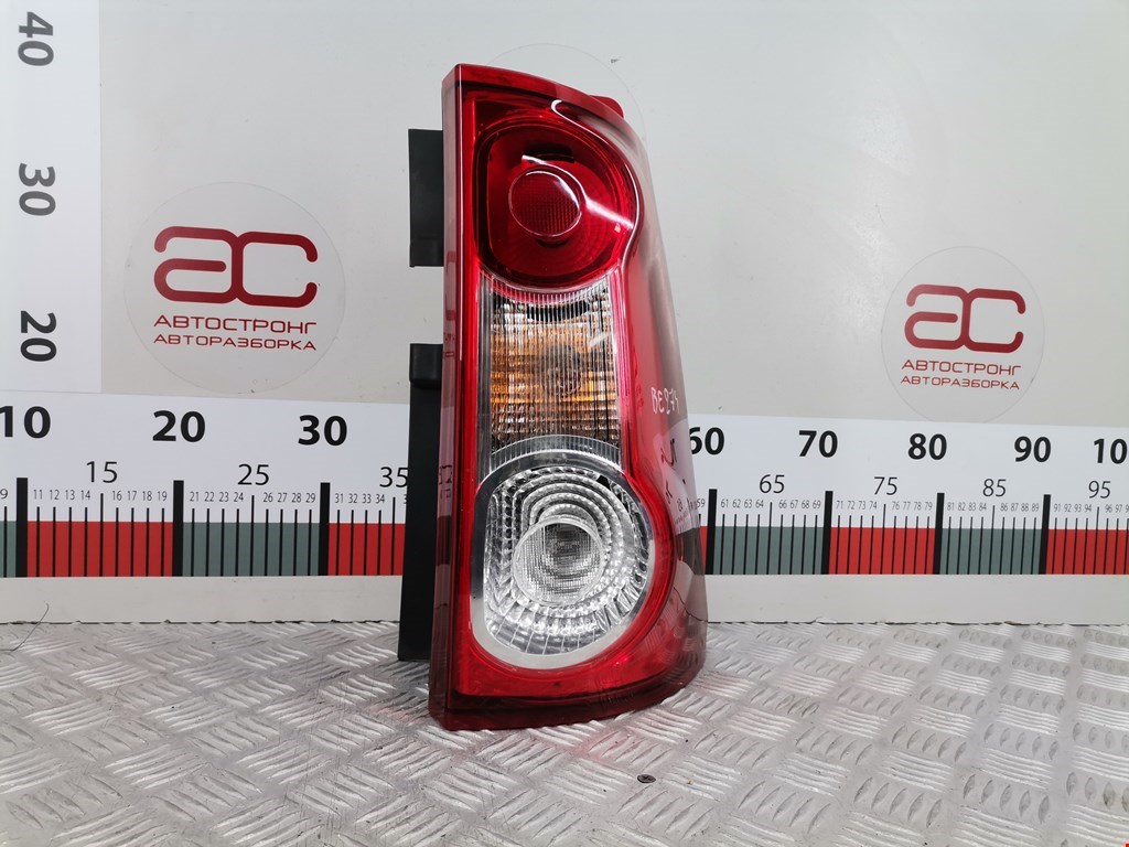 Фонарь задний правый DACIA Logan I 2006-2012