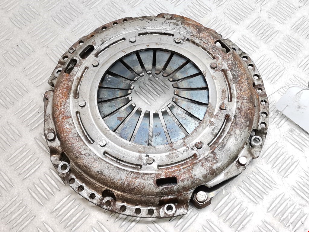 Маховик (демпфер сцепления) AUDI A3 8P 2003-2013