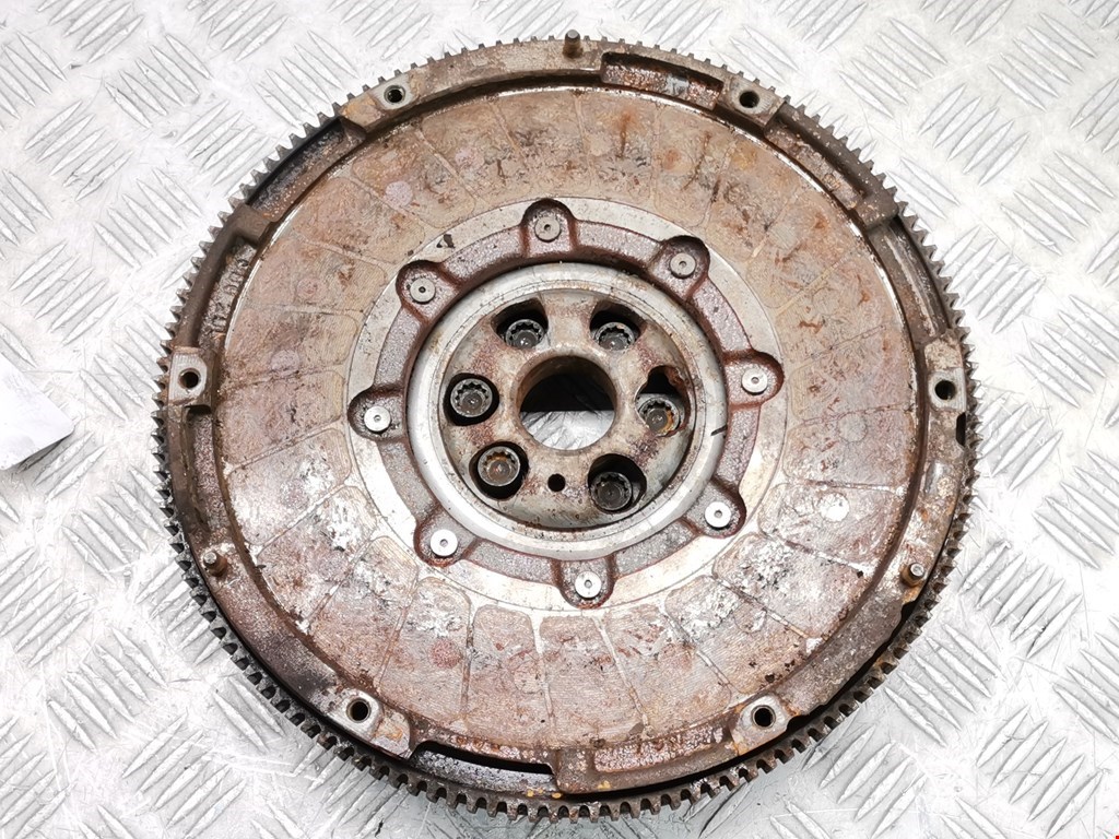 Маховик (демпфер сцепления) AUDI A3 8P 2003-2013