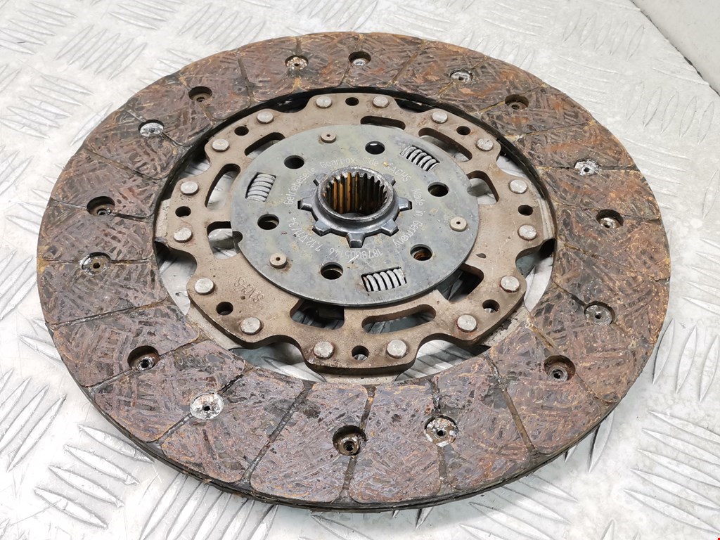 Маховик (демпфер сцепления) AUDI A3 8P 2003-2013