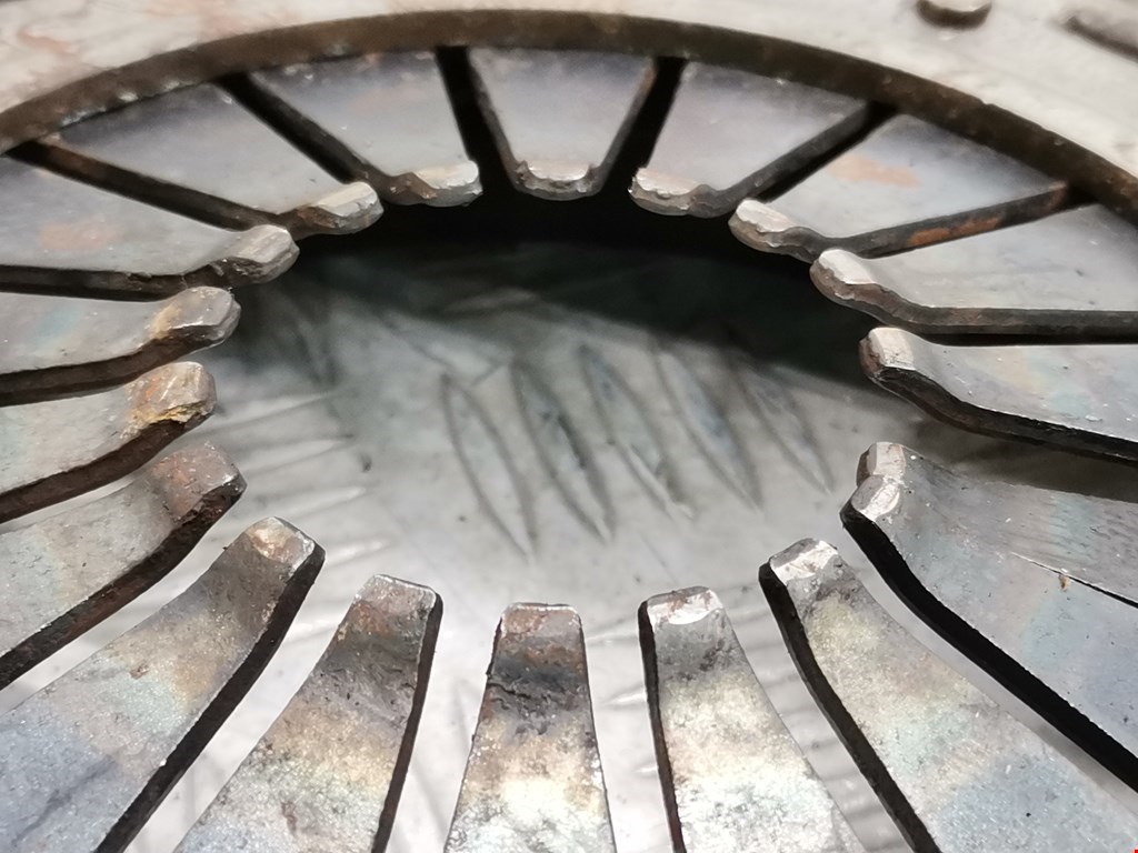 Маховик (демпфер сцепления) AUDI A3 8P 2003-2013