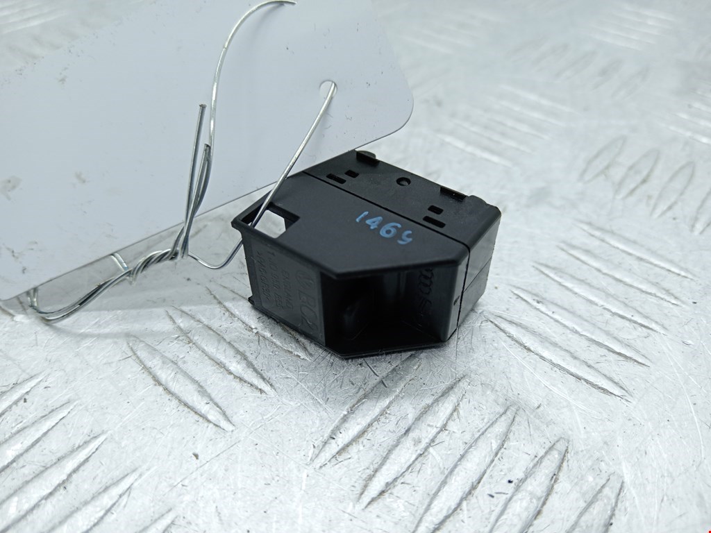 Кнопка стеклоподъемника VOLKSWAGEN Passat B5 1997-2005