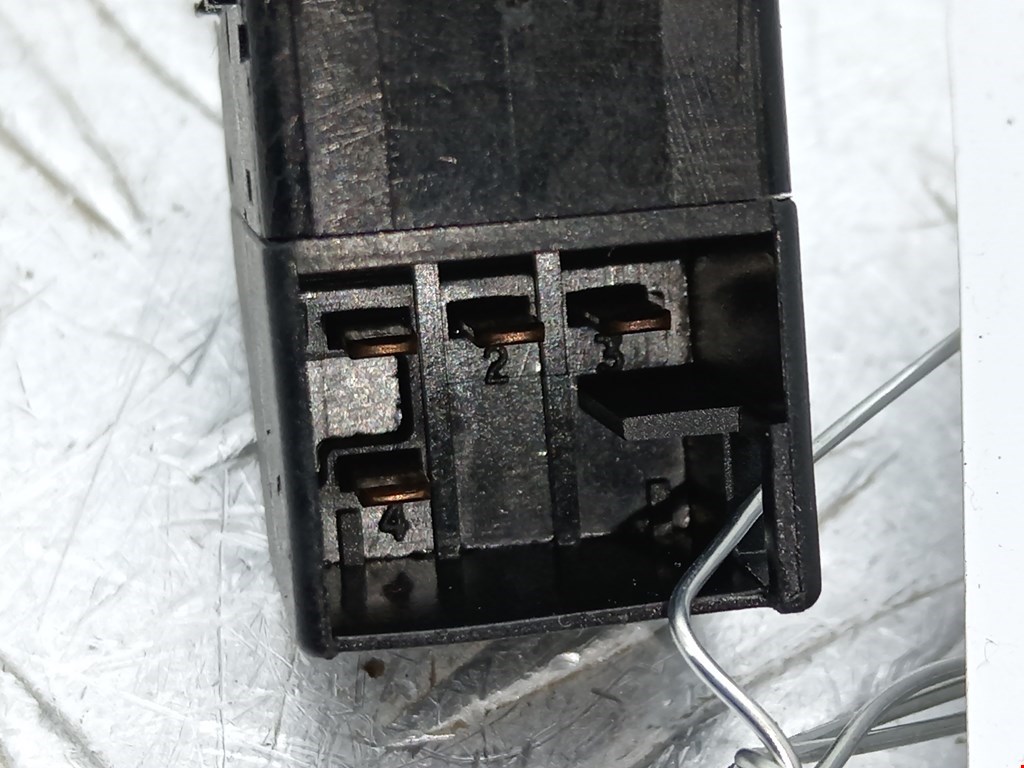 Кнопка стеклоподъемника VOLKSWAGEN Passat B5 1997-2005