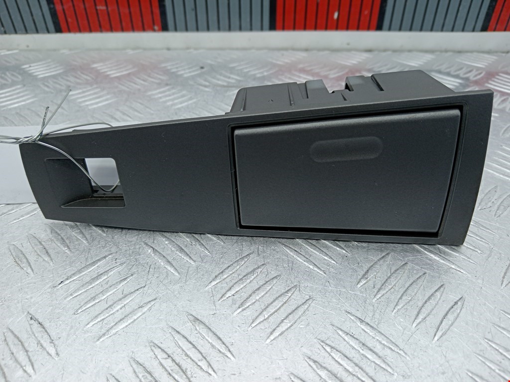 Пепельница BMW 7-Series (E65/E66) (2001-2008)