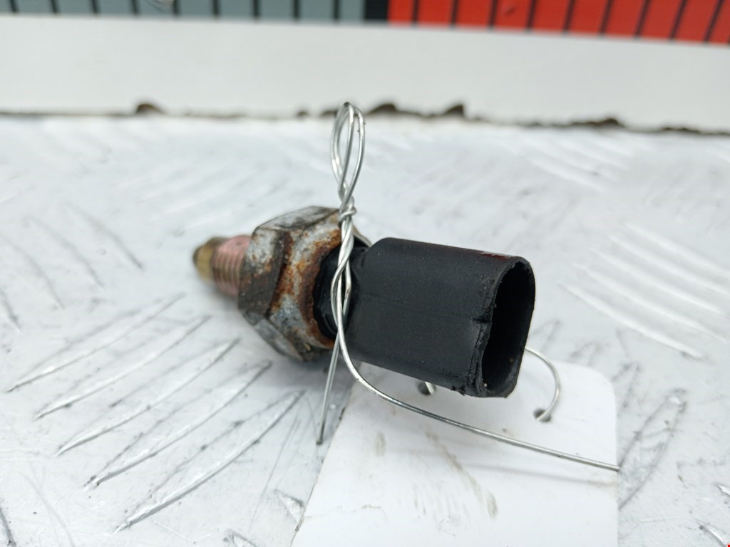 Датчик включения заднего хода AUDI A3 8L 1996-2003