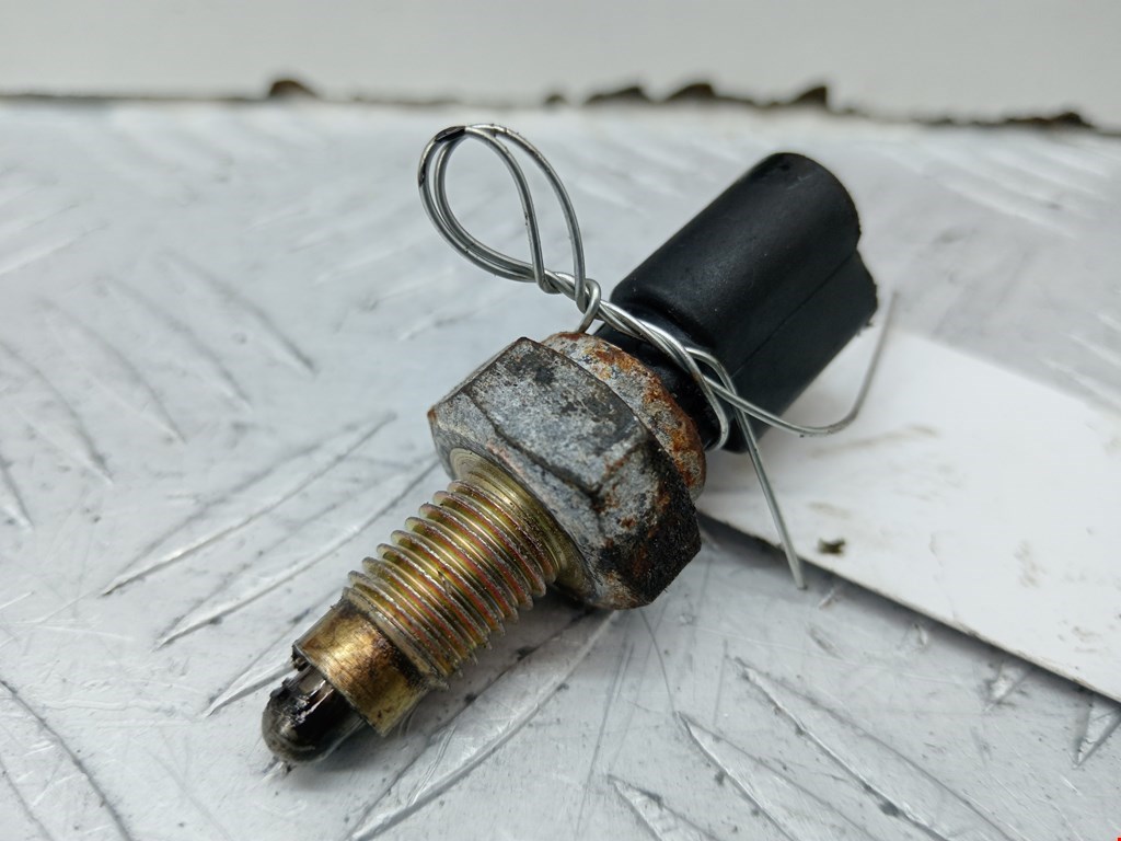 Датчик включения заднего хода AUDI A3 8L 1996-2003