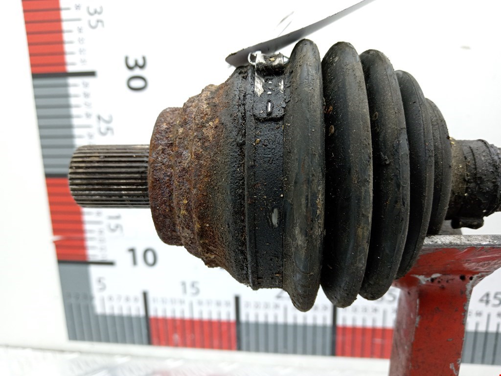 Полуось (привод, приводной вал) передняя левая AUDI A3 8P 2003-2013