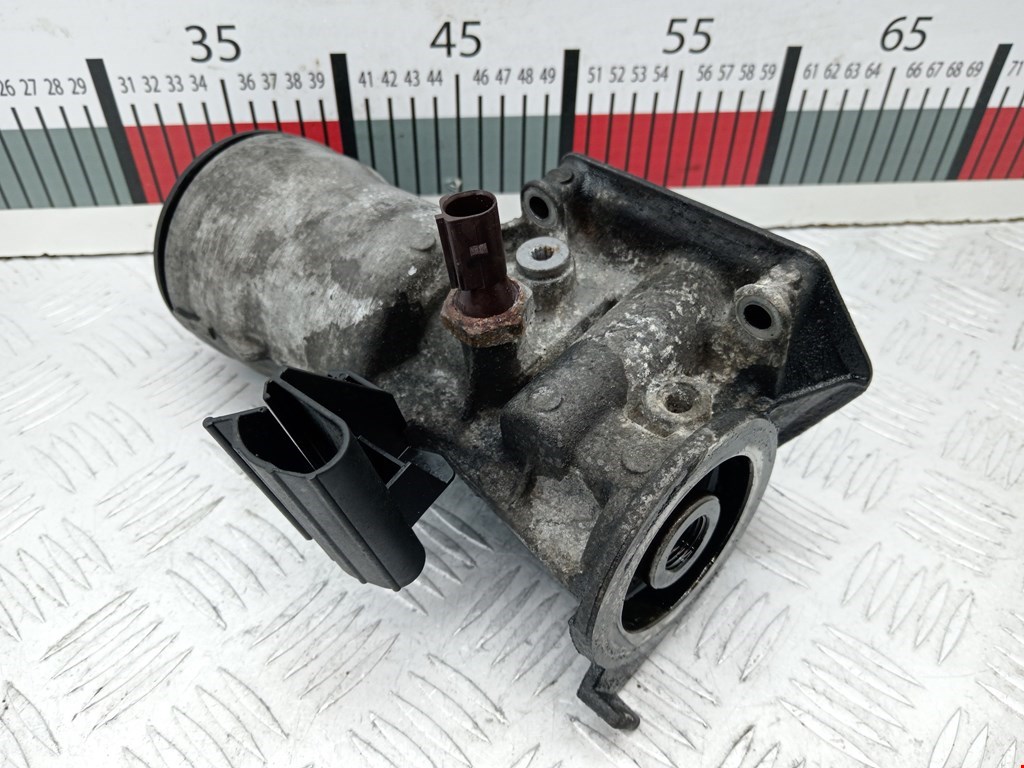 Корпус масляного фильтра Volkswagen Caddy 3 (2004-2015)