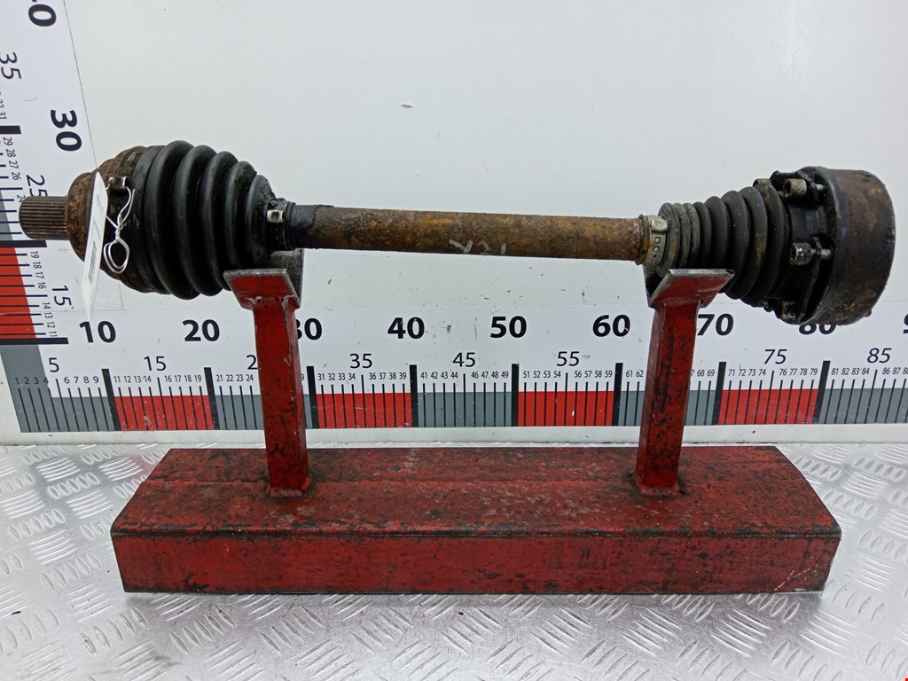 Полуось передняя левая (приводной вал шрус) Volkswagen Touran 1 (2003-2015)