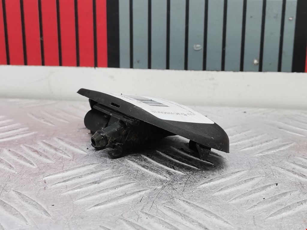 Форсунка омывателя лобового стекла AUDI A3 8P 2003-2013