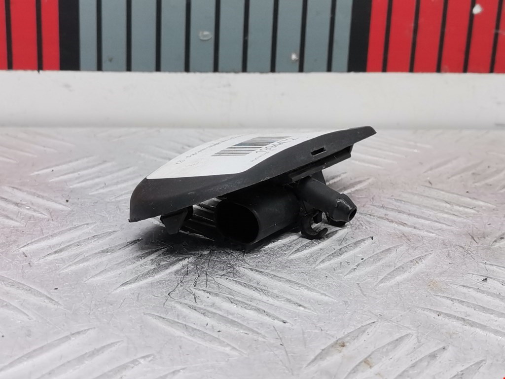 Форсунка омывателя лобового стекла AUDI A3 8P 2003-2013