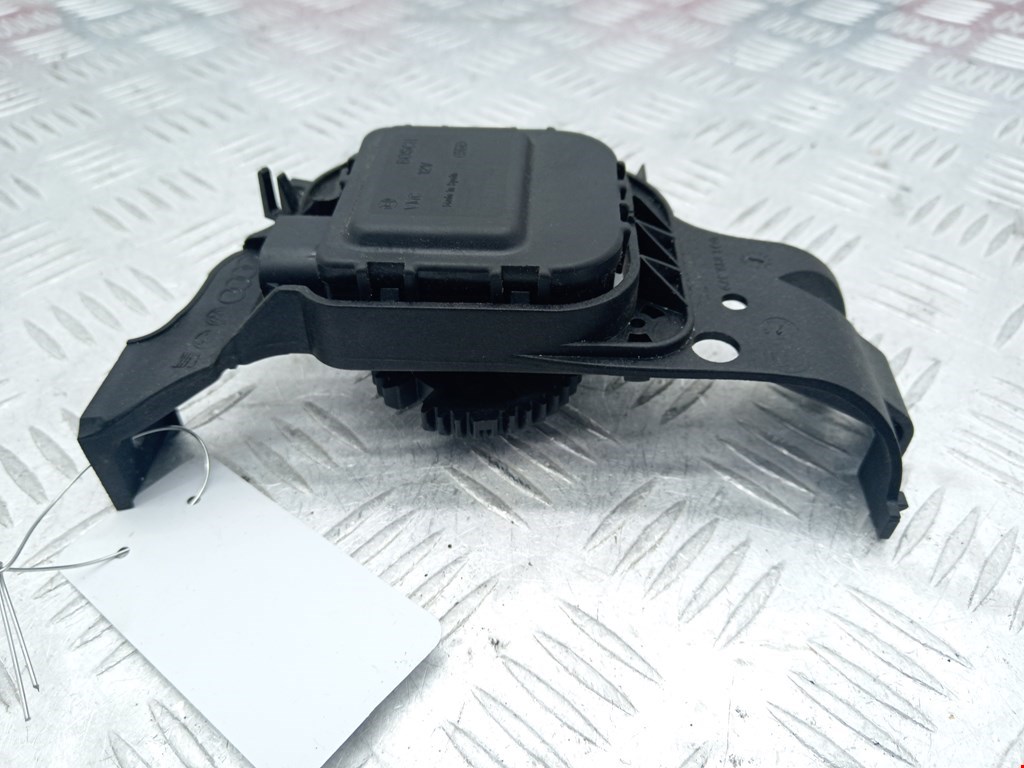 Моторчик заслонки печки SKODA Fabia MK1 1999-2006