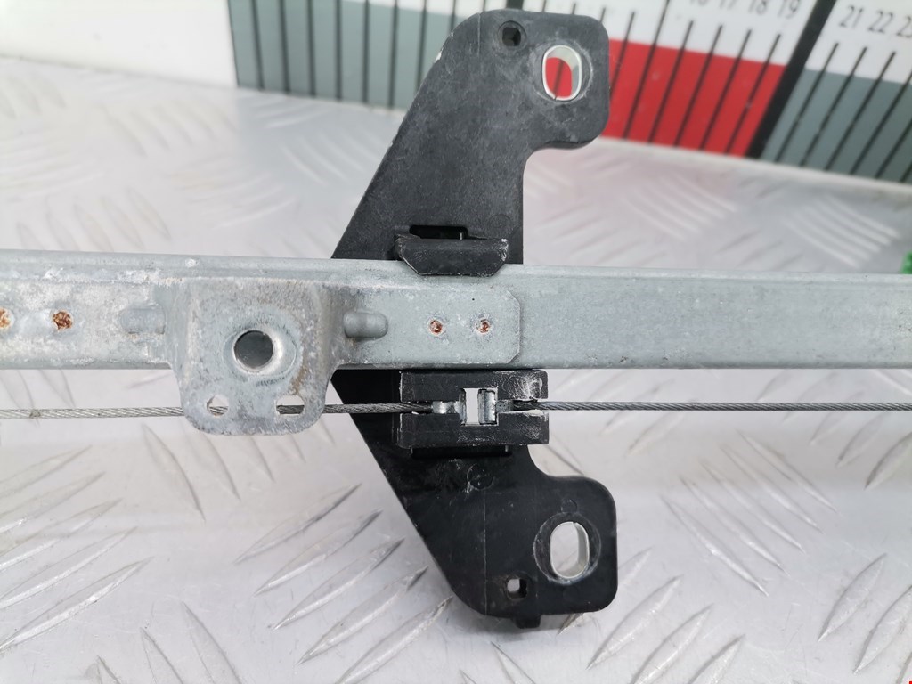 Стеклоподъемник задний правый HONDA CR-V II 2002-2007