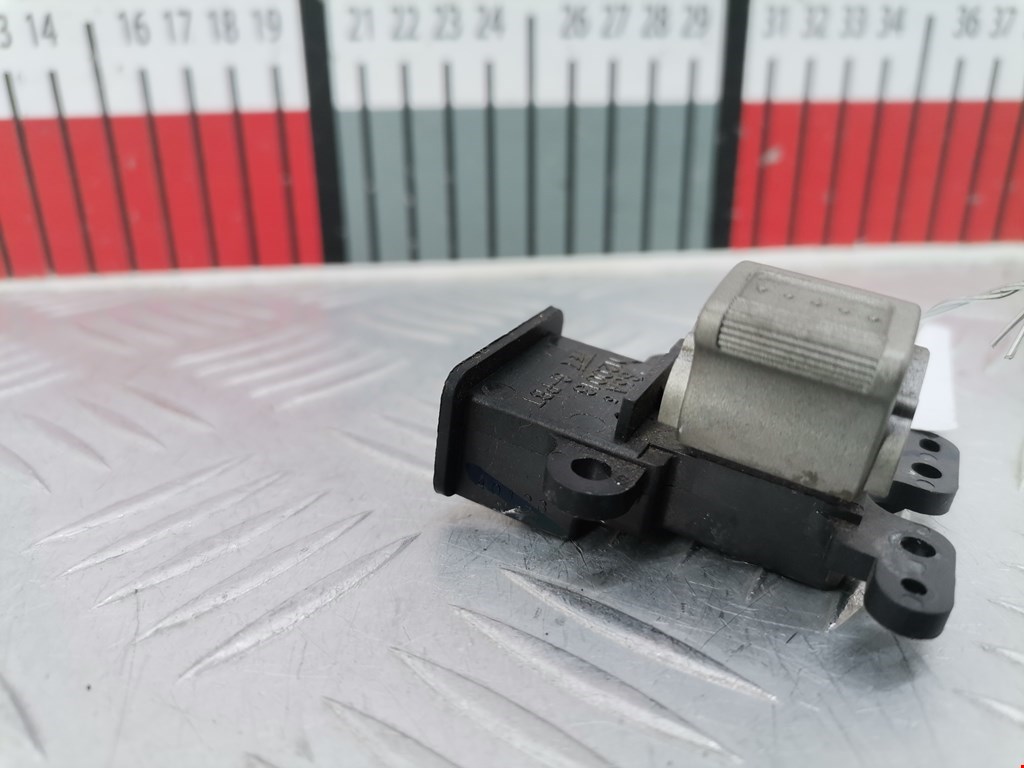 Кнопка стеклоподъемника HONDA CR-V II 2002-2007