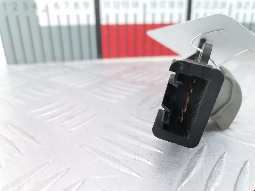 Кнопка стеклоподъемника HONDA CR-V II 2002-2007