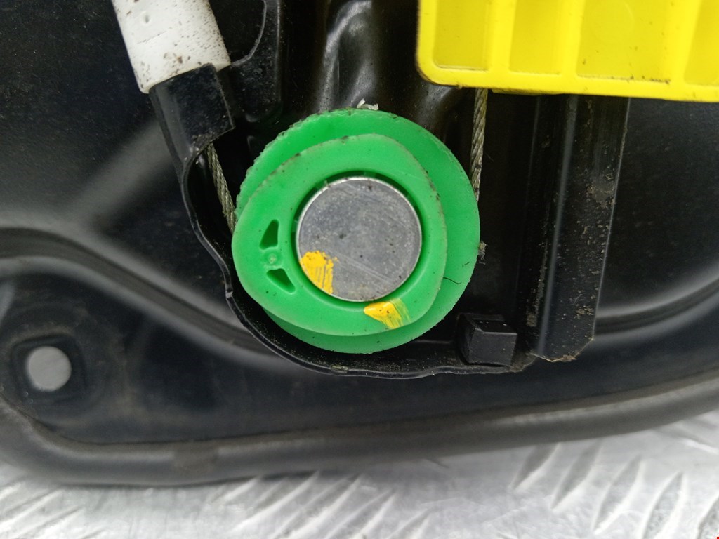 Стеклоподъемник задний левый VOLKSWAGEN Passat B6 2005-2011