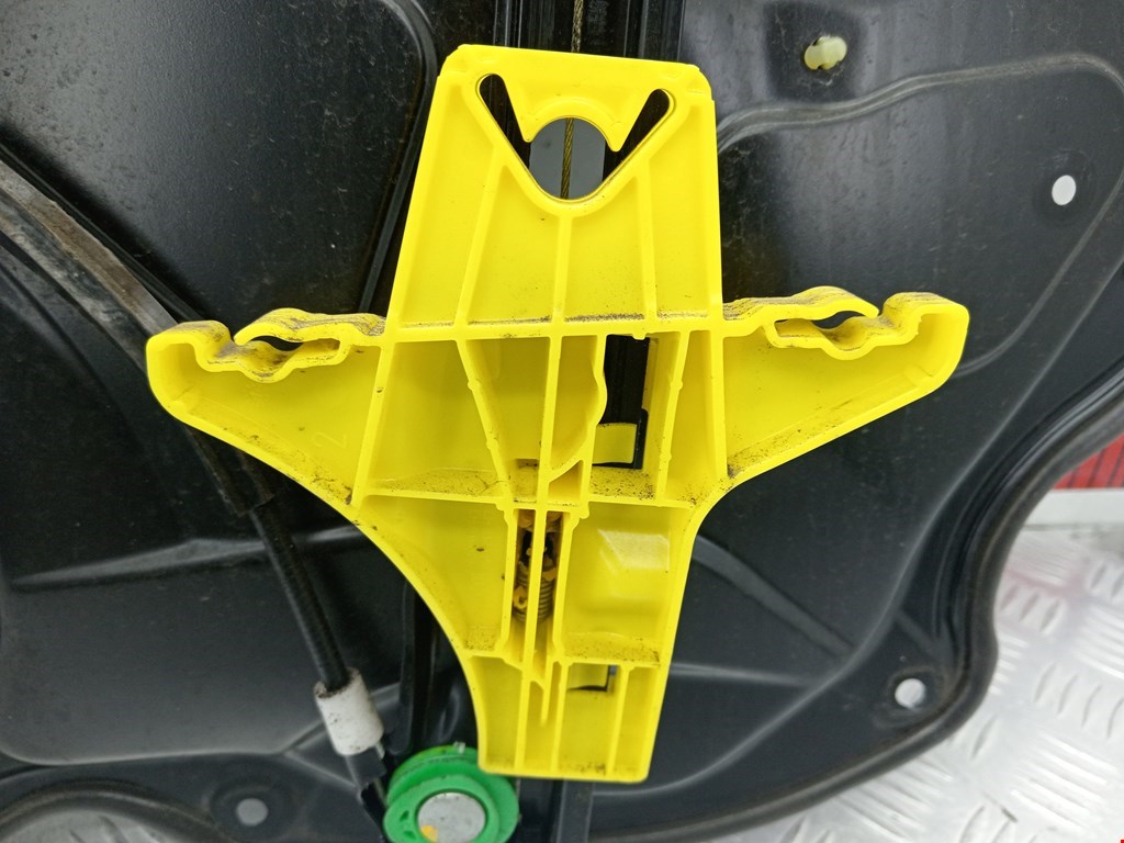 Стеклоподъемник задний левый VOLKSWAGEN Passat B6 2005-2011