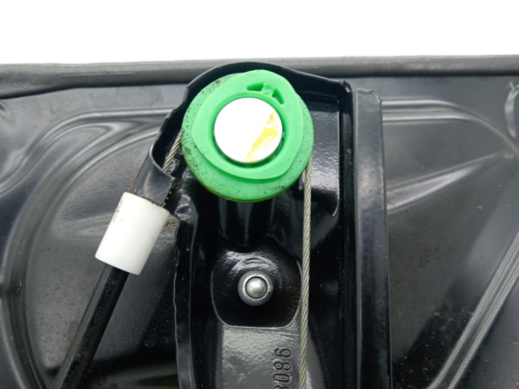 Стеклоподъемник задний левый VOLKSWAGEN Passat B6 2005-2011