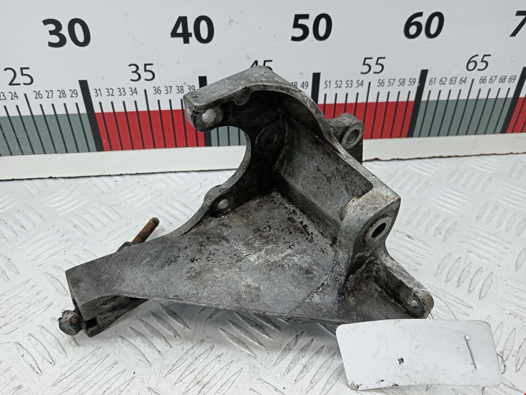 Кронштейн генератора SUBARU Legacy 2003-2009