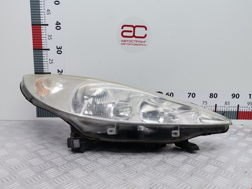 Фара правая PEUGEOT 207 2006-2015