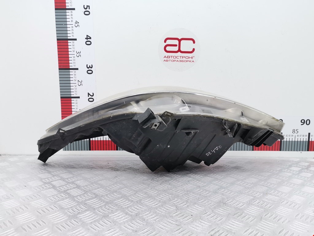 Фара правая PEUGEOT 207 2006-2015