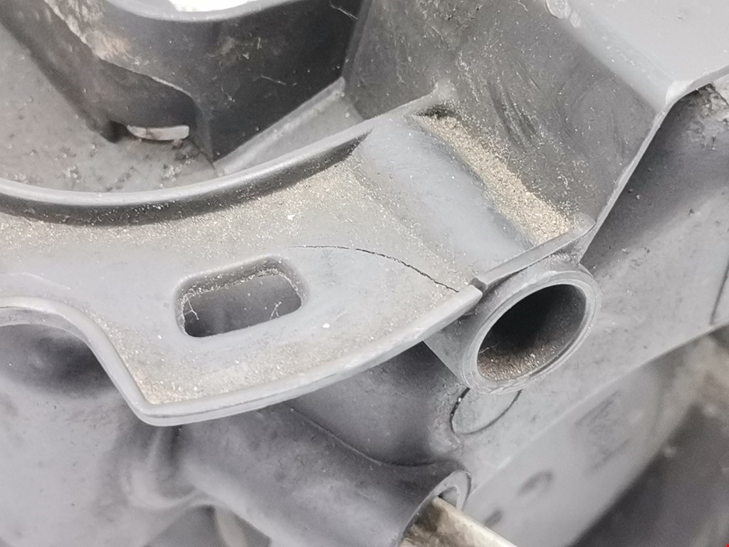 Фара правая PEUGEOT 207 2006-2015