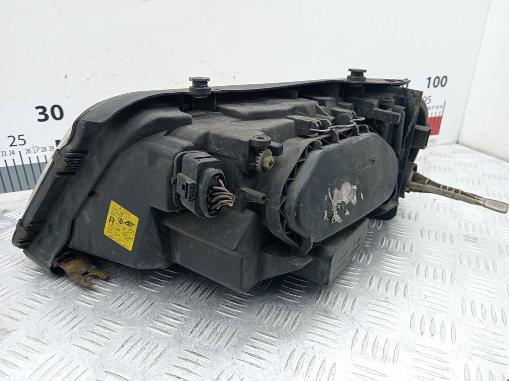 Фара правая SEAT Alhambra 1996-2010