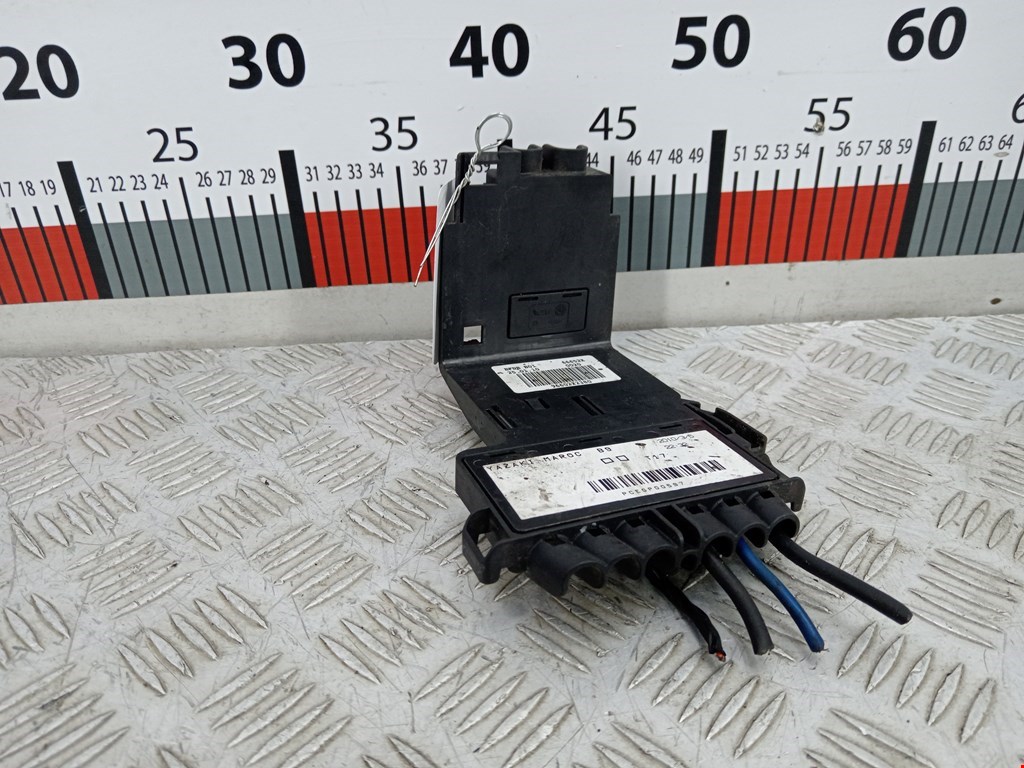 Датчик уровня в бачок омывателя PEUGEOT Partner 2008-2018