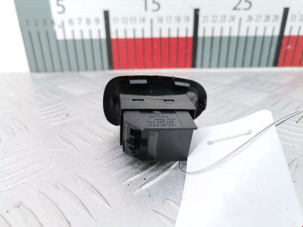 Кнопка стеклоподъемника SEAT Leon 1999-2005