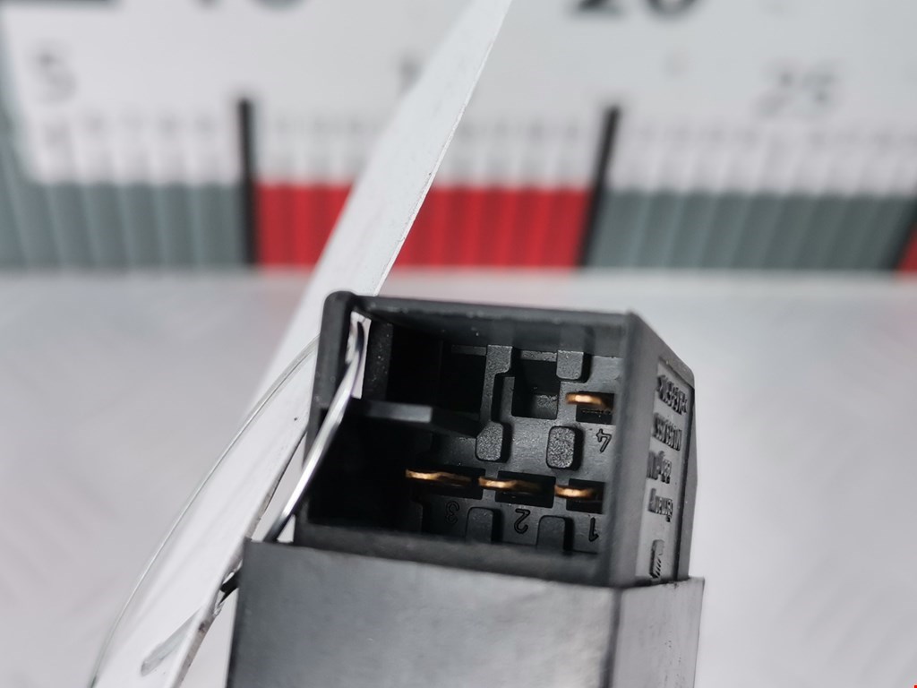 Кнопка стеклоподъемника SEAT Leon 1999-2005