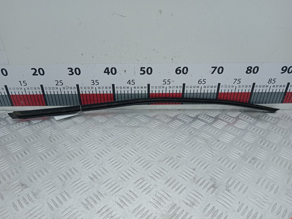 Молдинг лобового стекла AUDI A3 8P 2003-2013